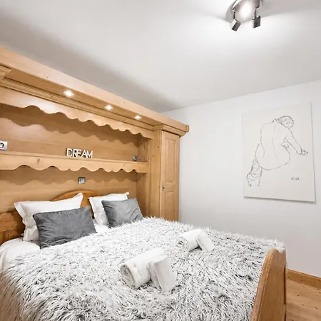 De Charme Pour 4 Avec Terrasse, Parking Et Wifi - St Martin De Belleville - Fr-1-452-193 Appartement *